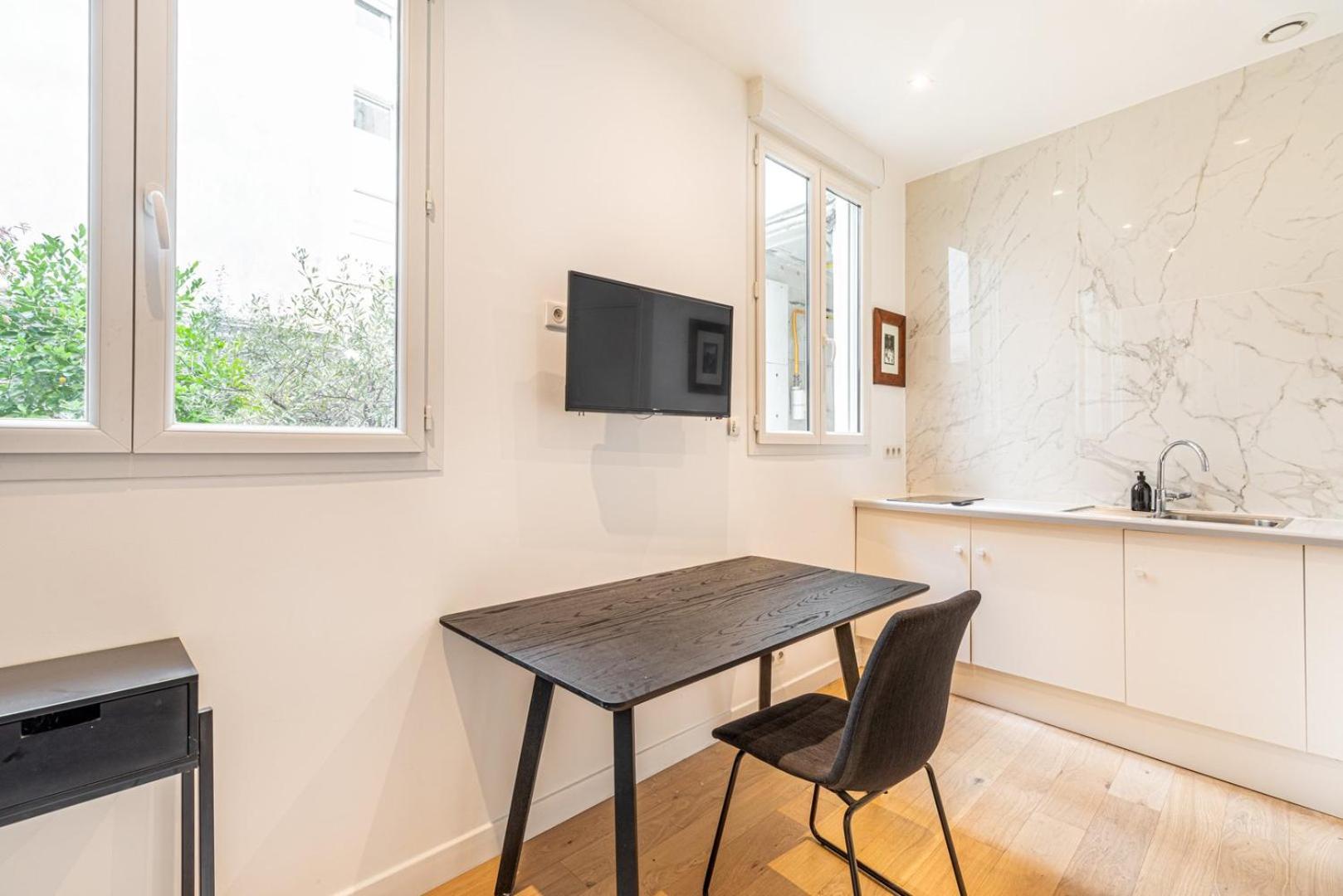 Guestready - Elysee Palace Marble Haven Parijs Buitenkant foto